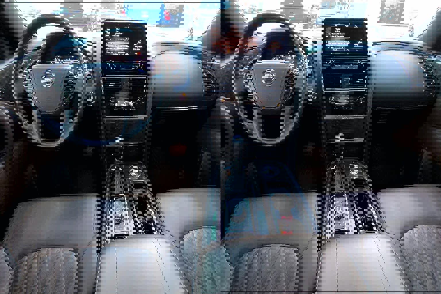 Used 2022 Nissan Armada Platinum w/ Captain's Chairs Package image 15