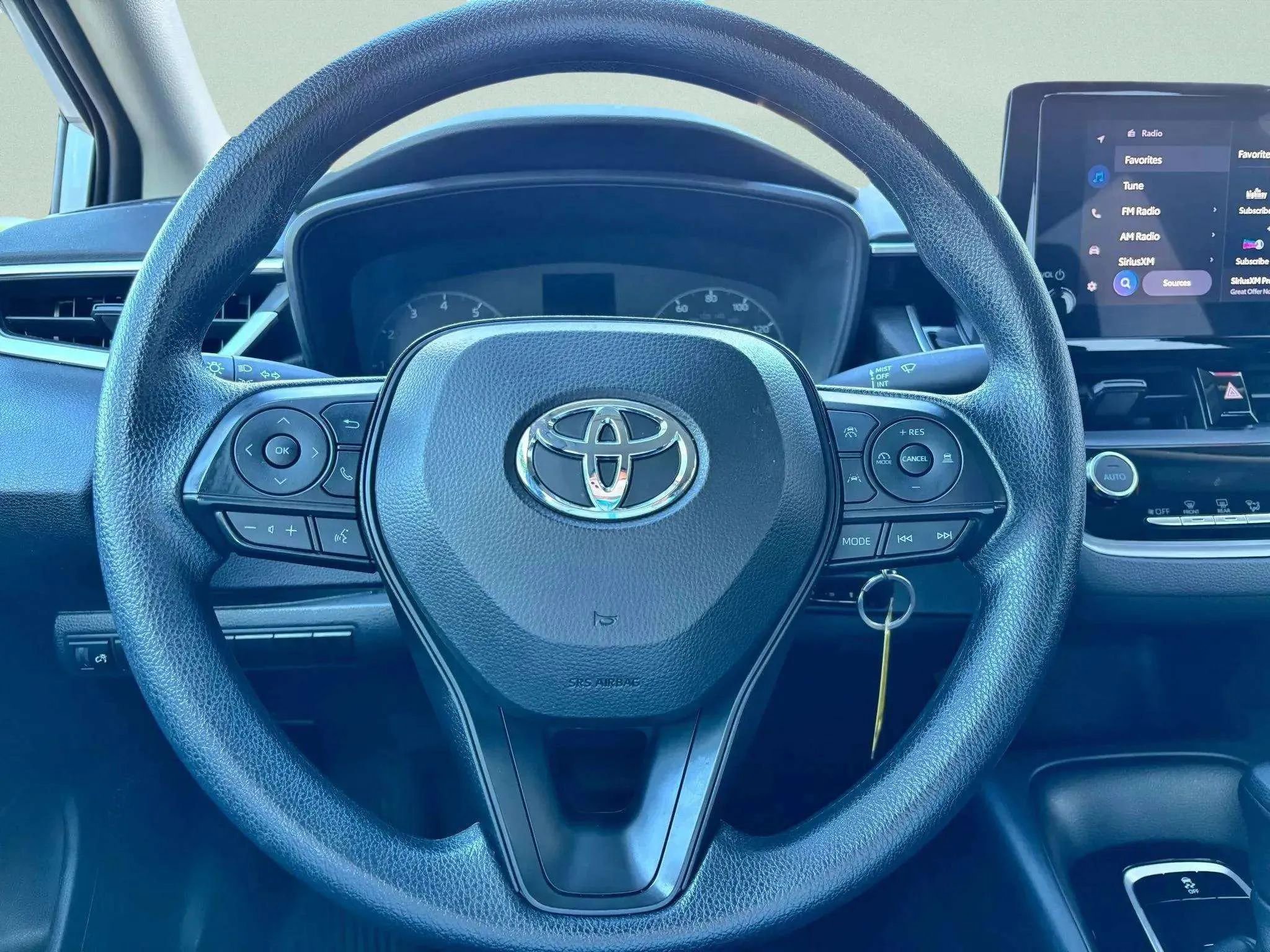 Used 2024 Toyota Corolla LE image 23