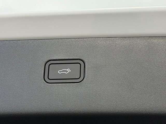 New 2026 Volvo EX30 Cross Country Ultra image 18