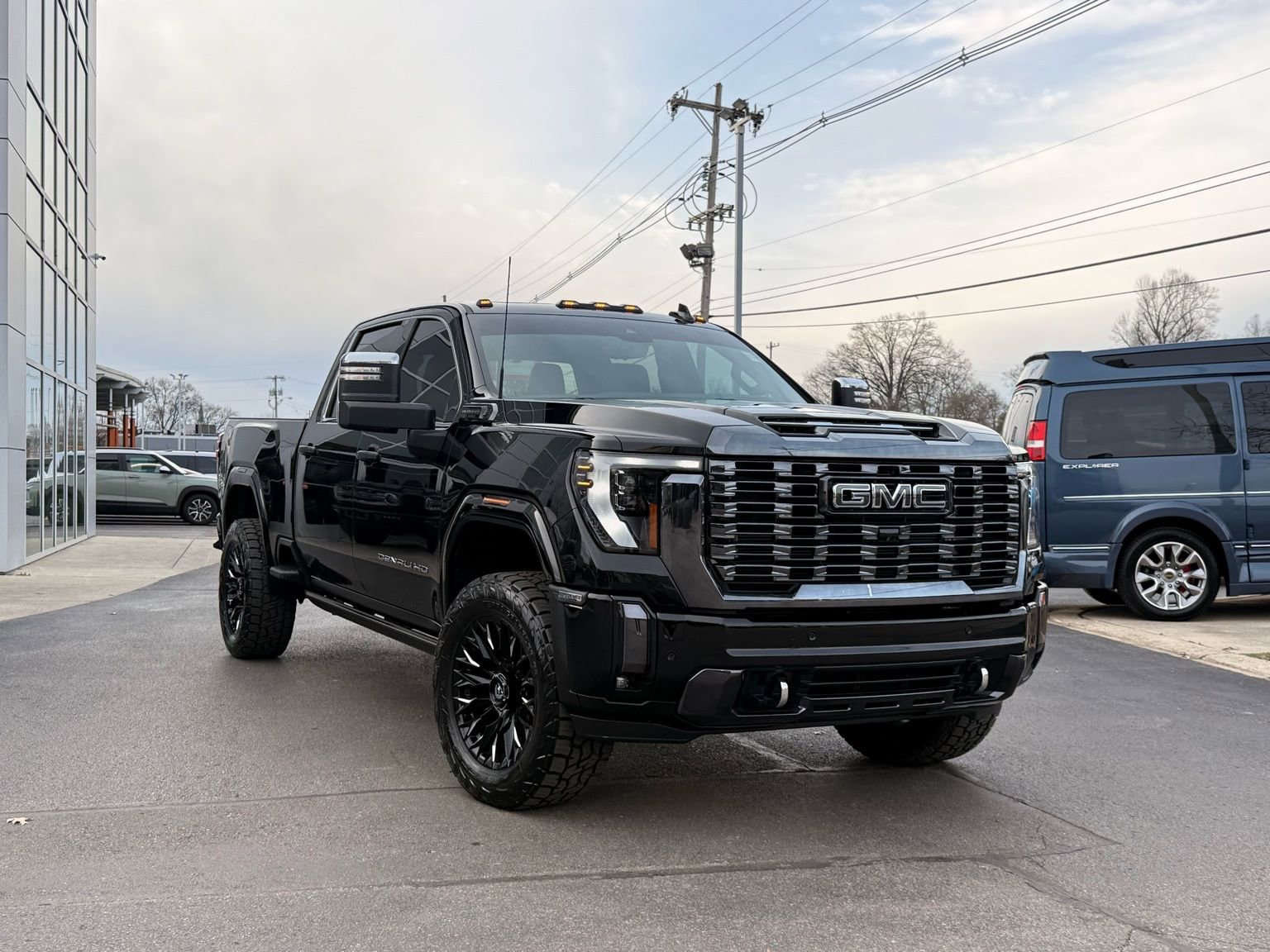 Used 2024 GMC Sierra 2500 Denali Ultimate image 18