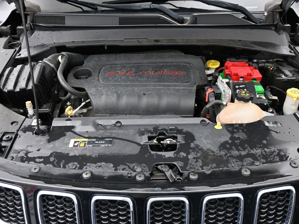 Used 2019 Jeep Compass Latitude w/ Popular Equipment Group image 19