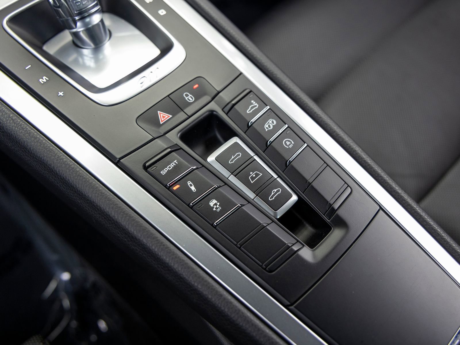 Certified 2018 Porsche 911 Carrera S image 37