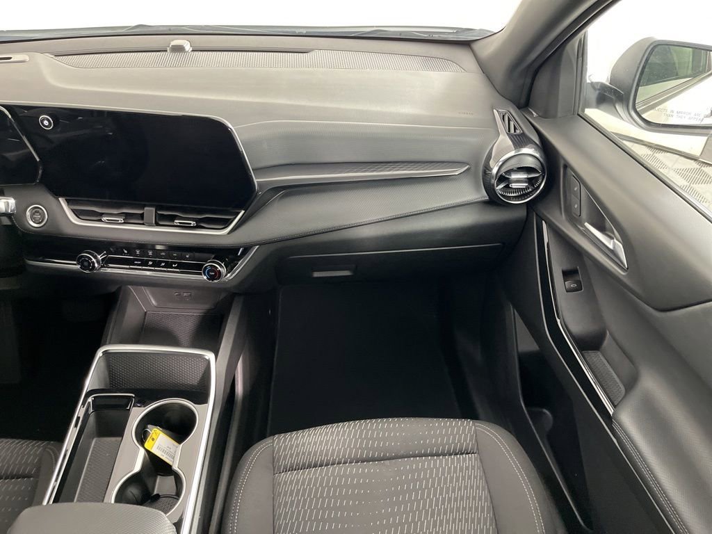 Certified 2025 Chevrolet Equinox LT FWD image 17
