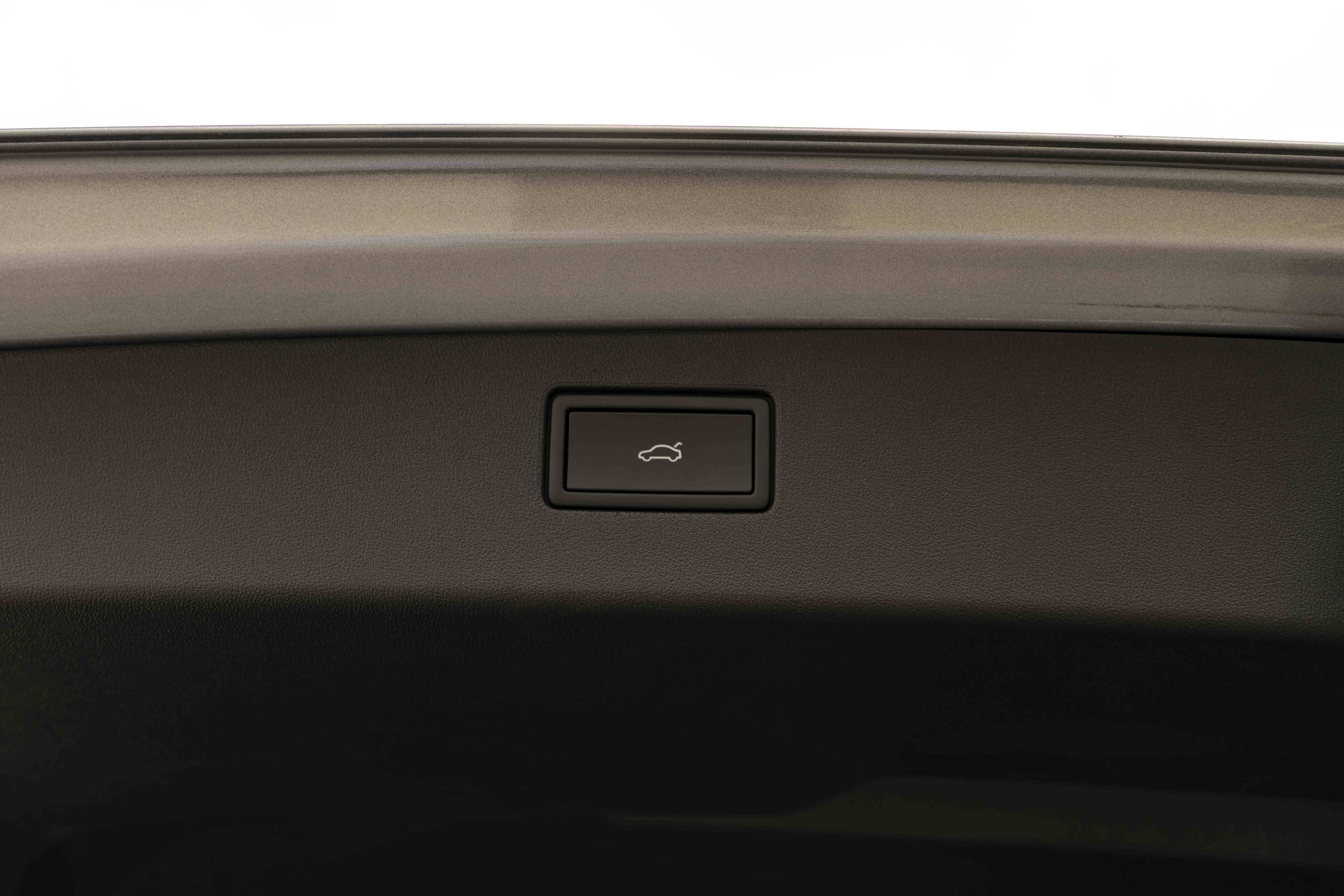 Certified 2026 Volkswagen Tiguan SE FWD image 37