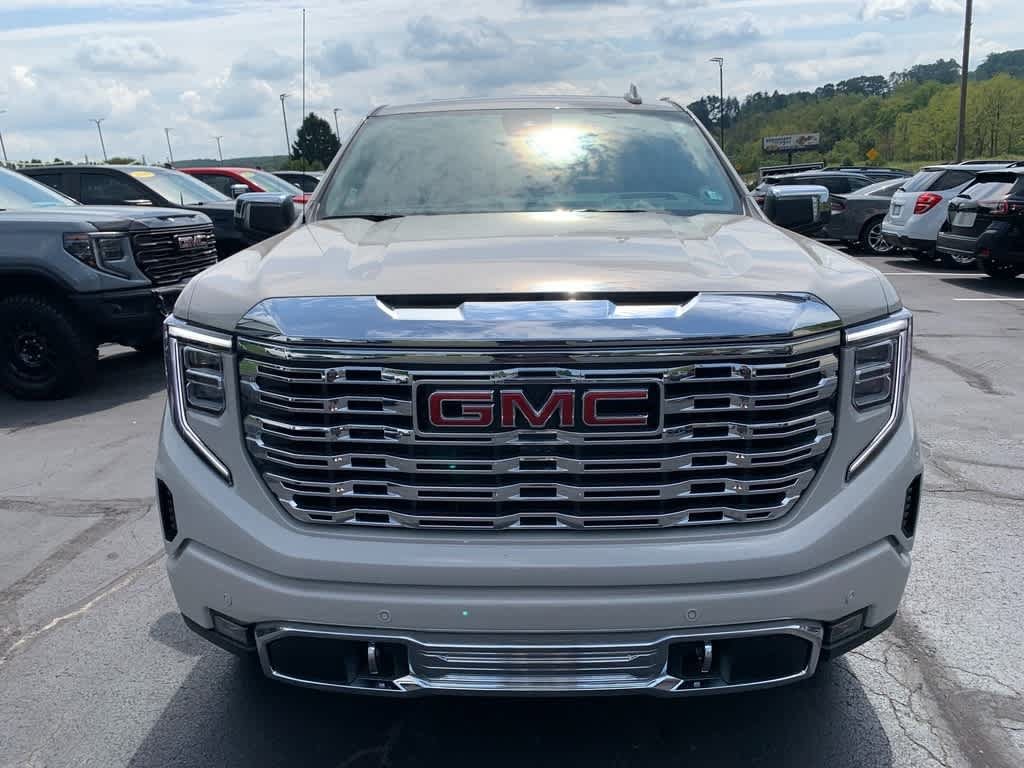 Used 2026 GMC Sierra 1500 Denali w/ Technology Package AWD/4WD image 9