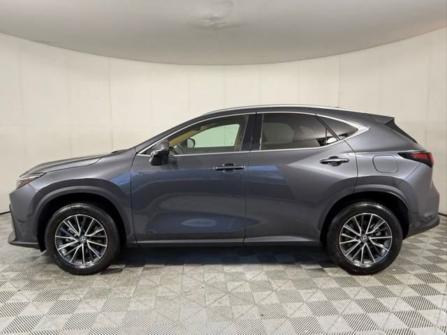 Used 2025 Lexus NX 250 FWD w/ Towing Package (2000 Lbs) image 3