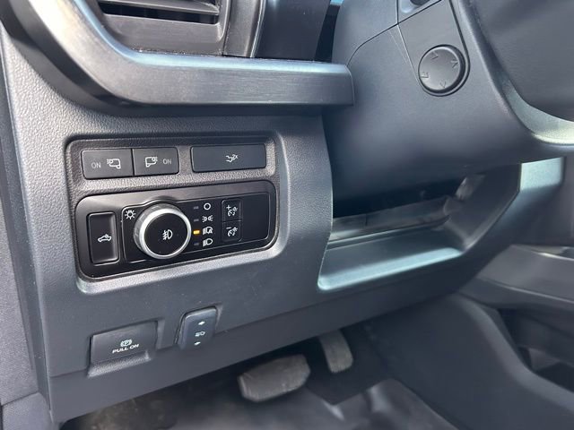 Used 2024 Ford F350 Lariat image 30