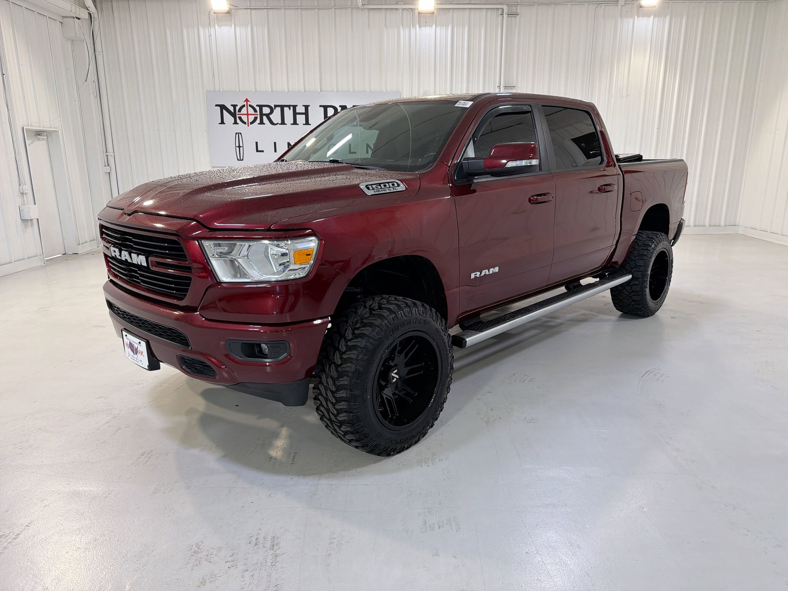 Used 2020 RAM 1500 Lone Star RWD image 1