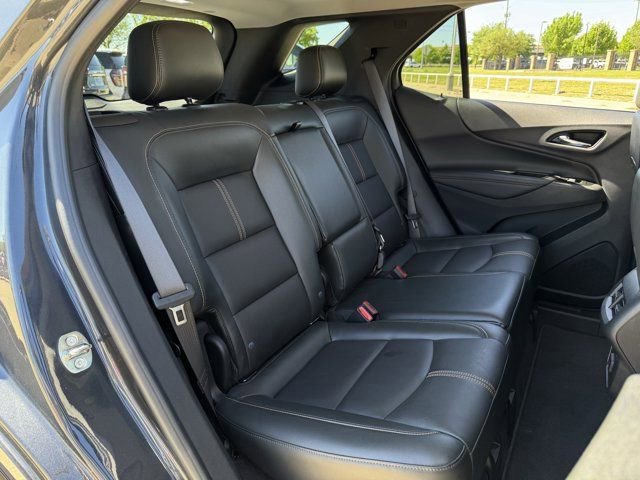 Used 2022 Chevrolet Equinox Premier FWD image 32