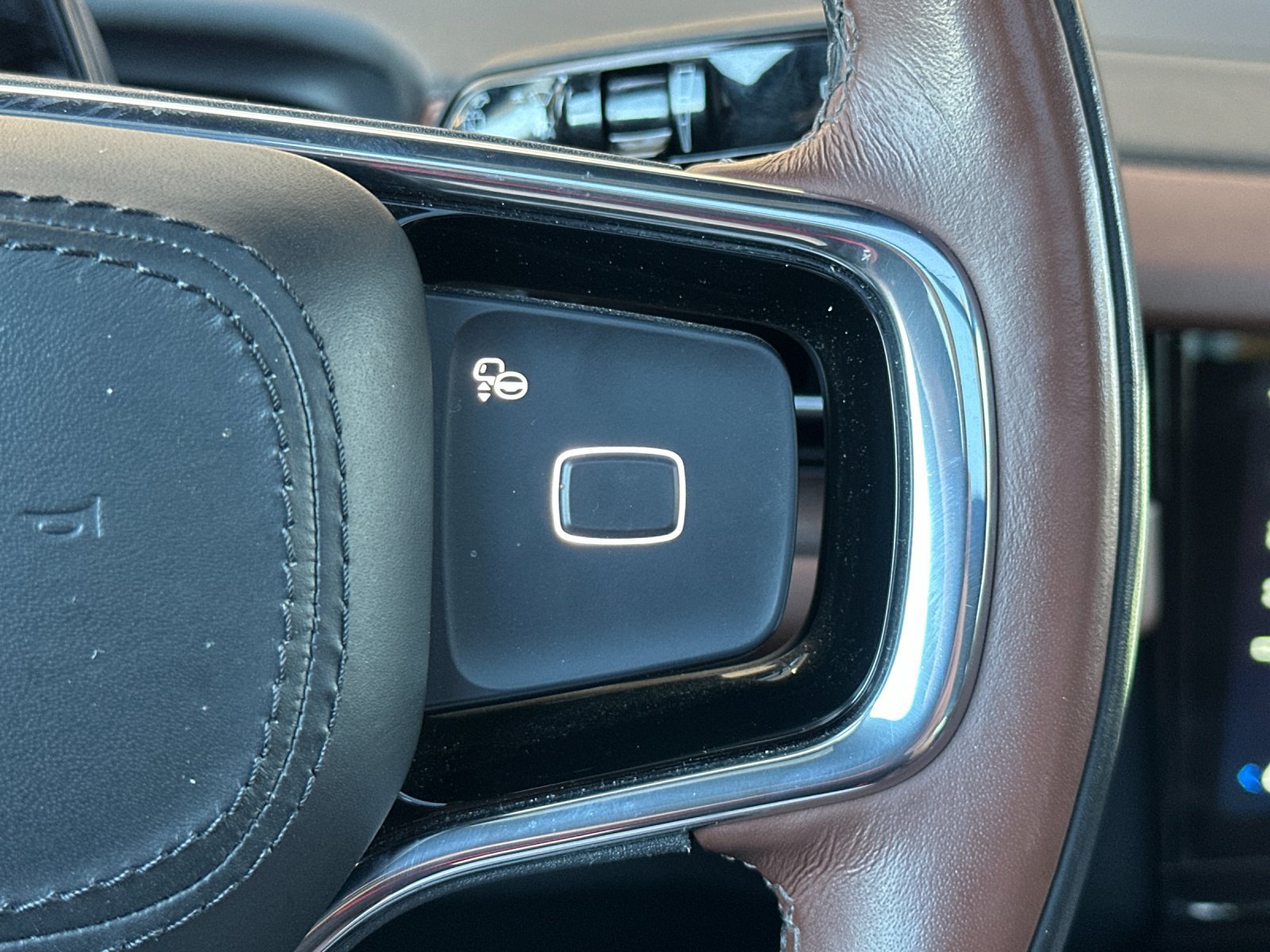 Certified 2025 Lincoln Navigator Reserve AWD/4WD image 30