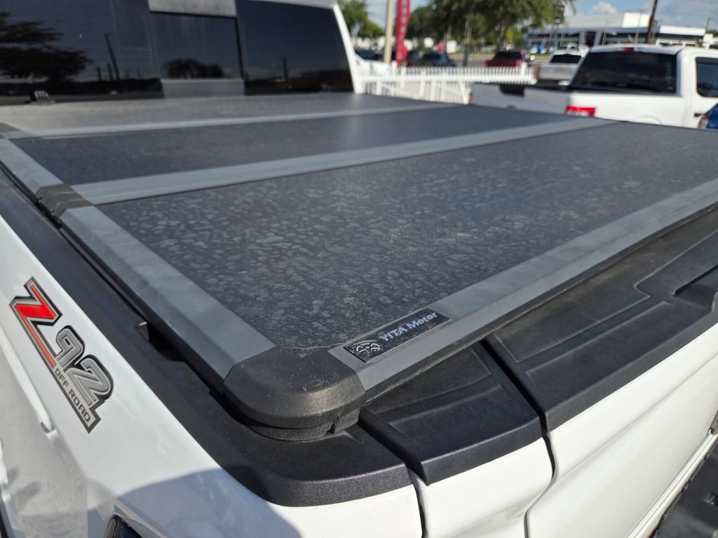 Used 2025 GMC Sierra 1500 AT4 w/ AT4 Premium Package AWD/4WD image 15