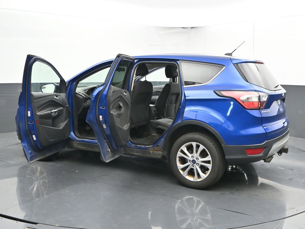 Used 2017 Ford Escape SE image 46