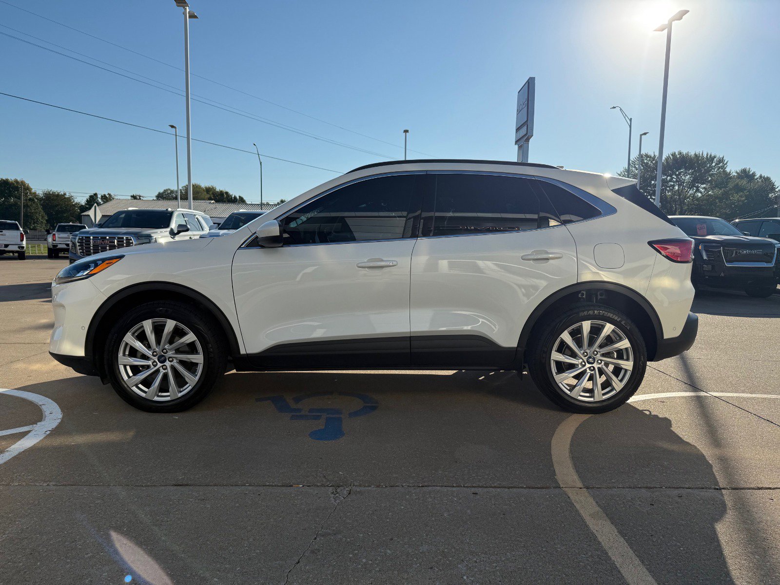 Used 2022 Ford Escape Titanium w/ Titanium Elite Package image 5