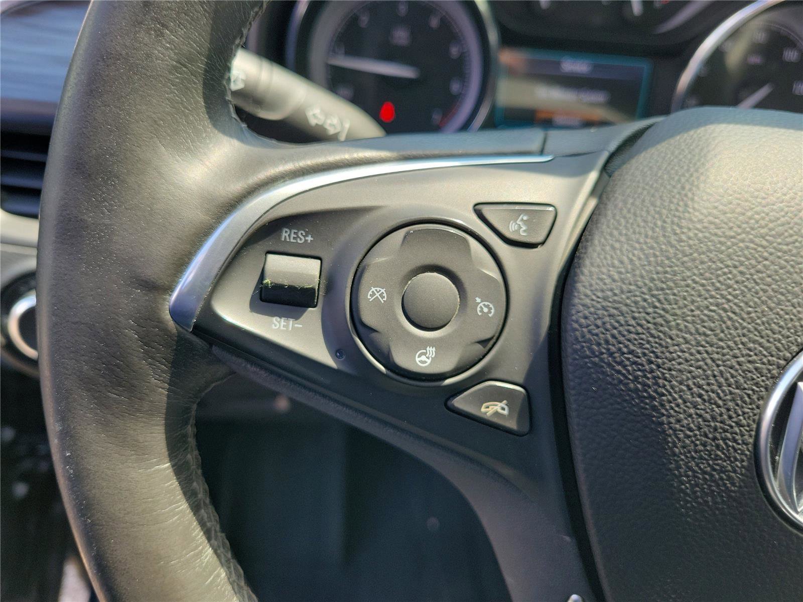 Used 2020 Buick Envision Essence AWD/4WD image 24