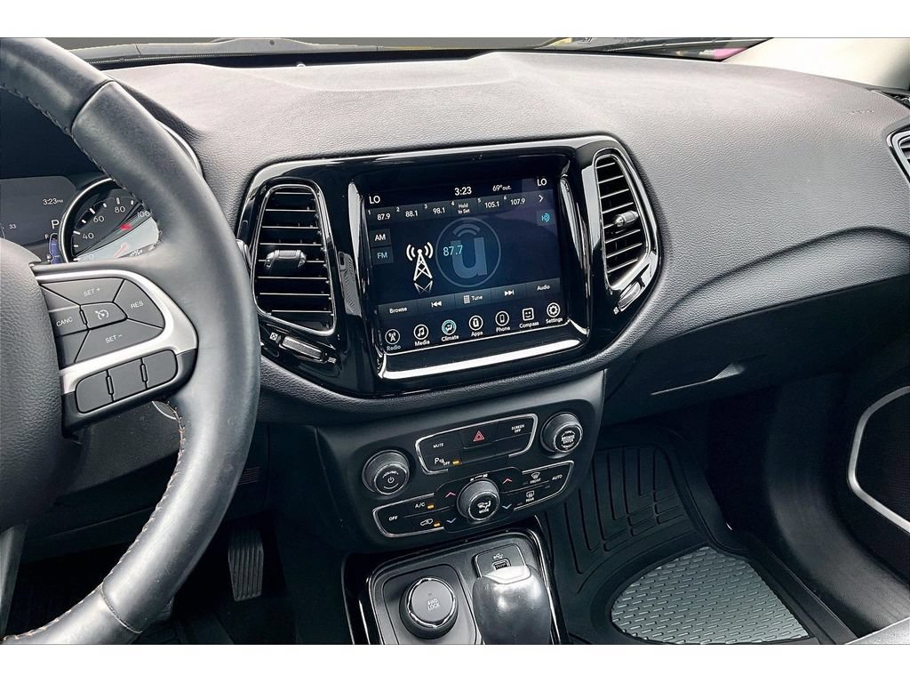 Used 2018 Jeep Compass Limited w/ Navigation Group AWD/4WD image 8