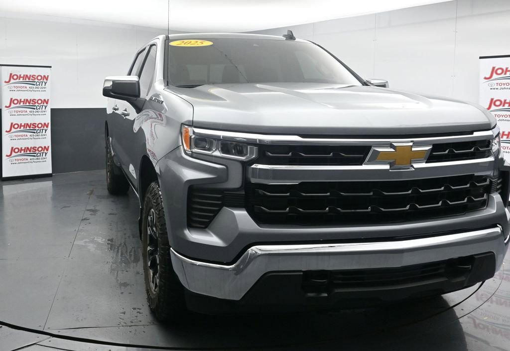 Used 2025 Chevrolet Silverado 1500 LT w/ Protection Package AWD/4WD image 3