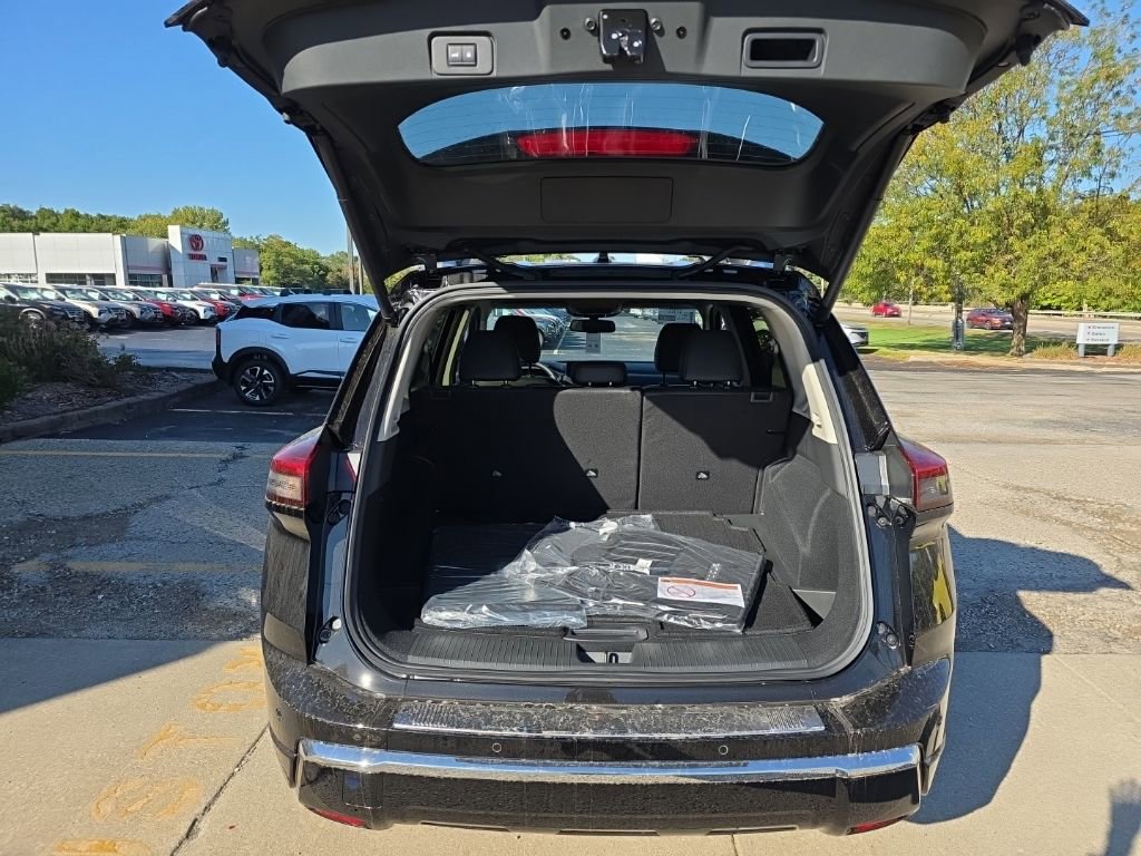 New 2026 Nissan Rogue Platinum w/ Platinum Premium Package image 7