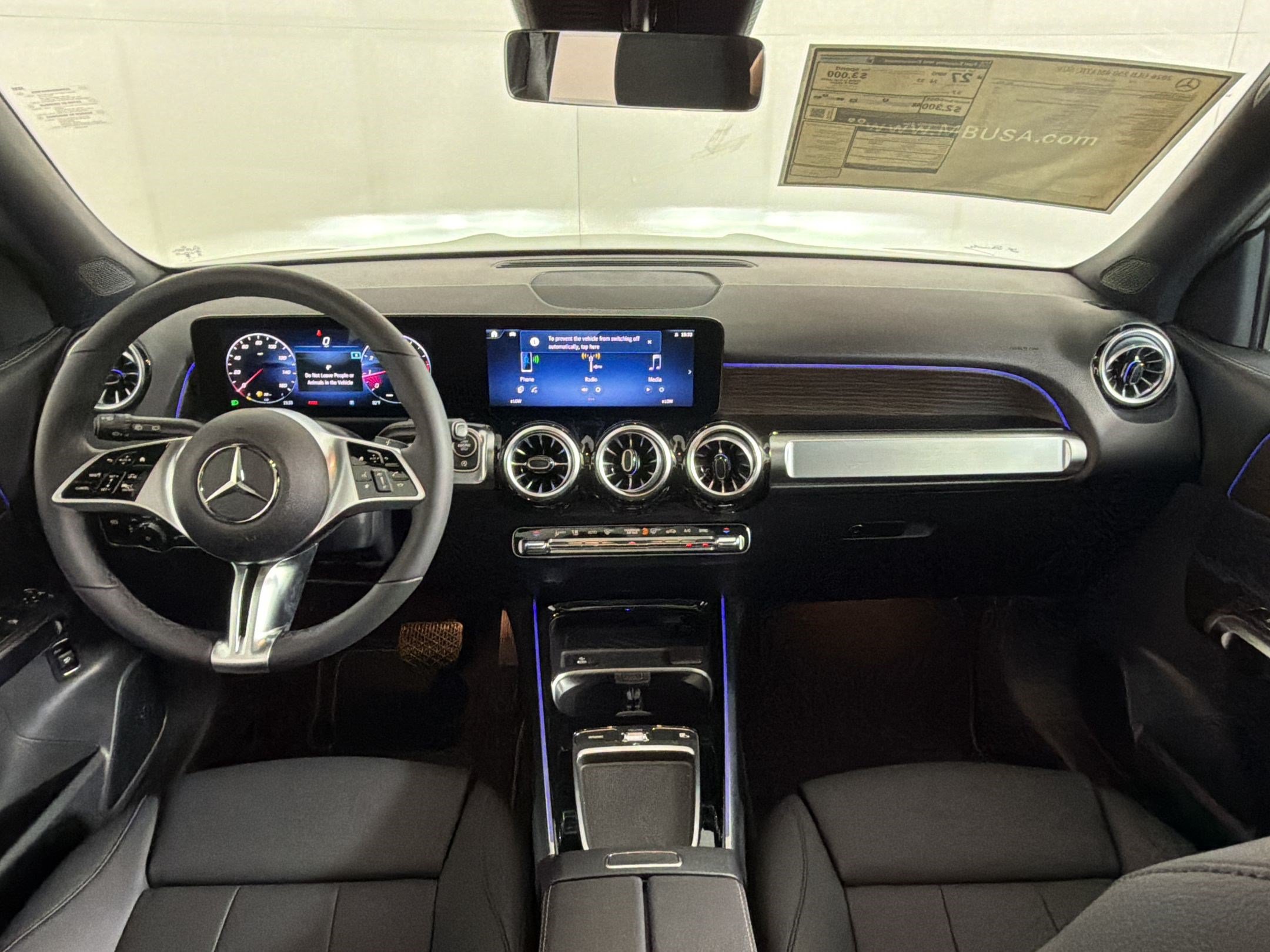 Used 2026 Mercedes-Benz GLB 250 4MATIC image 16