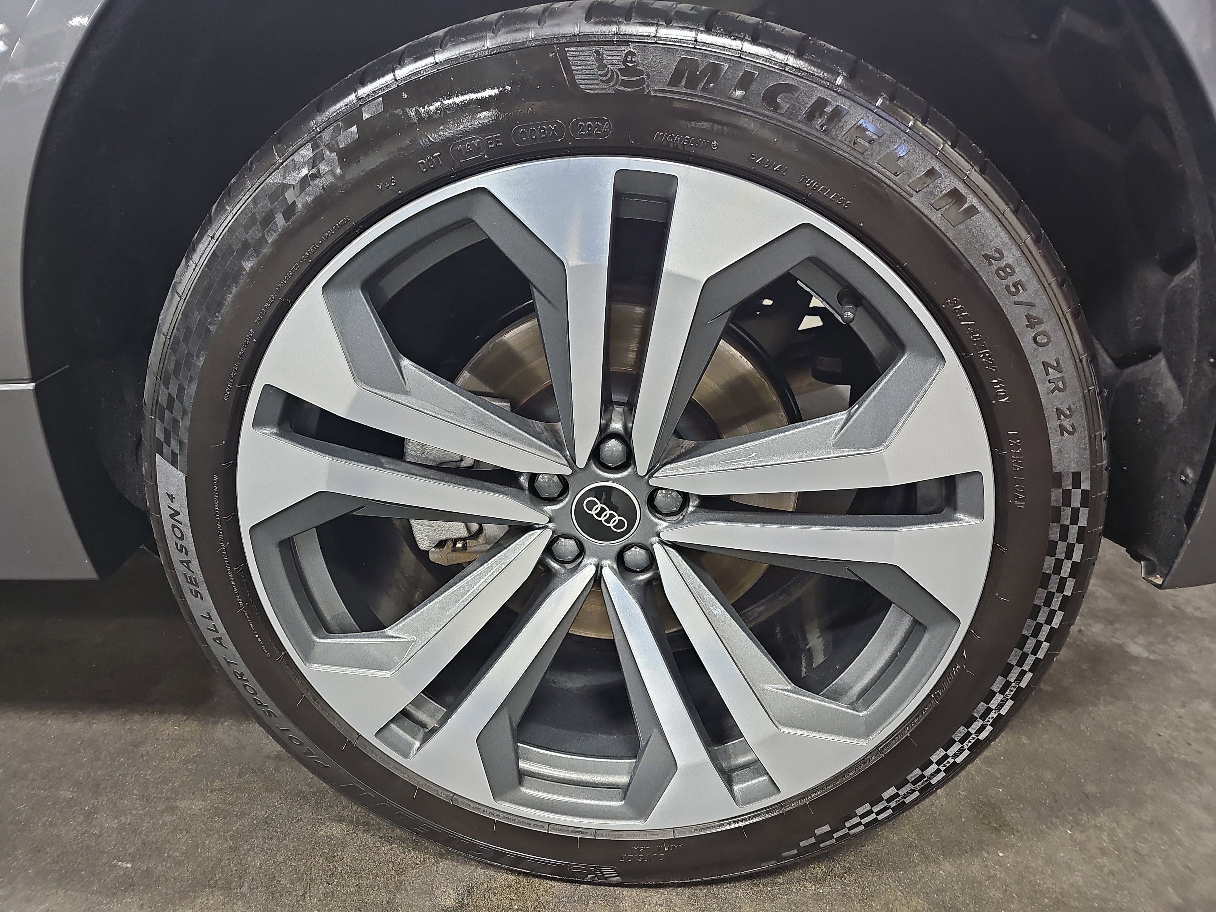 Used 2021 Audi Q8 Prestige image 34