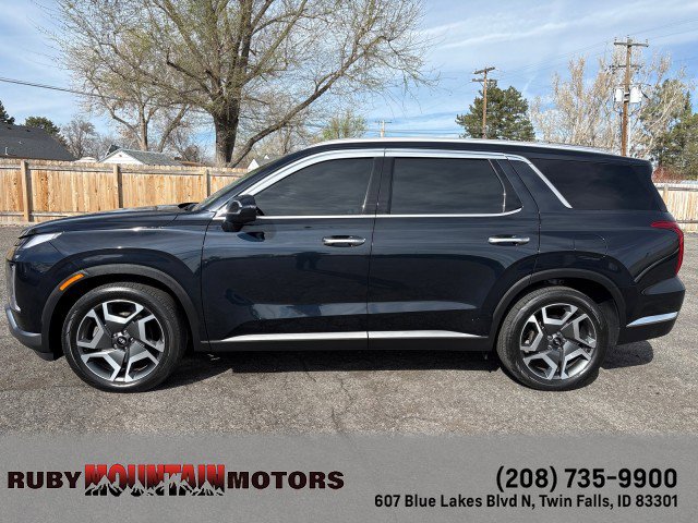Used 2023 Hyundai Palisade Limited image 3