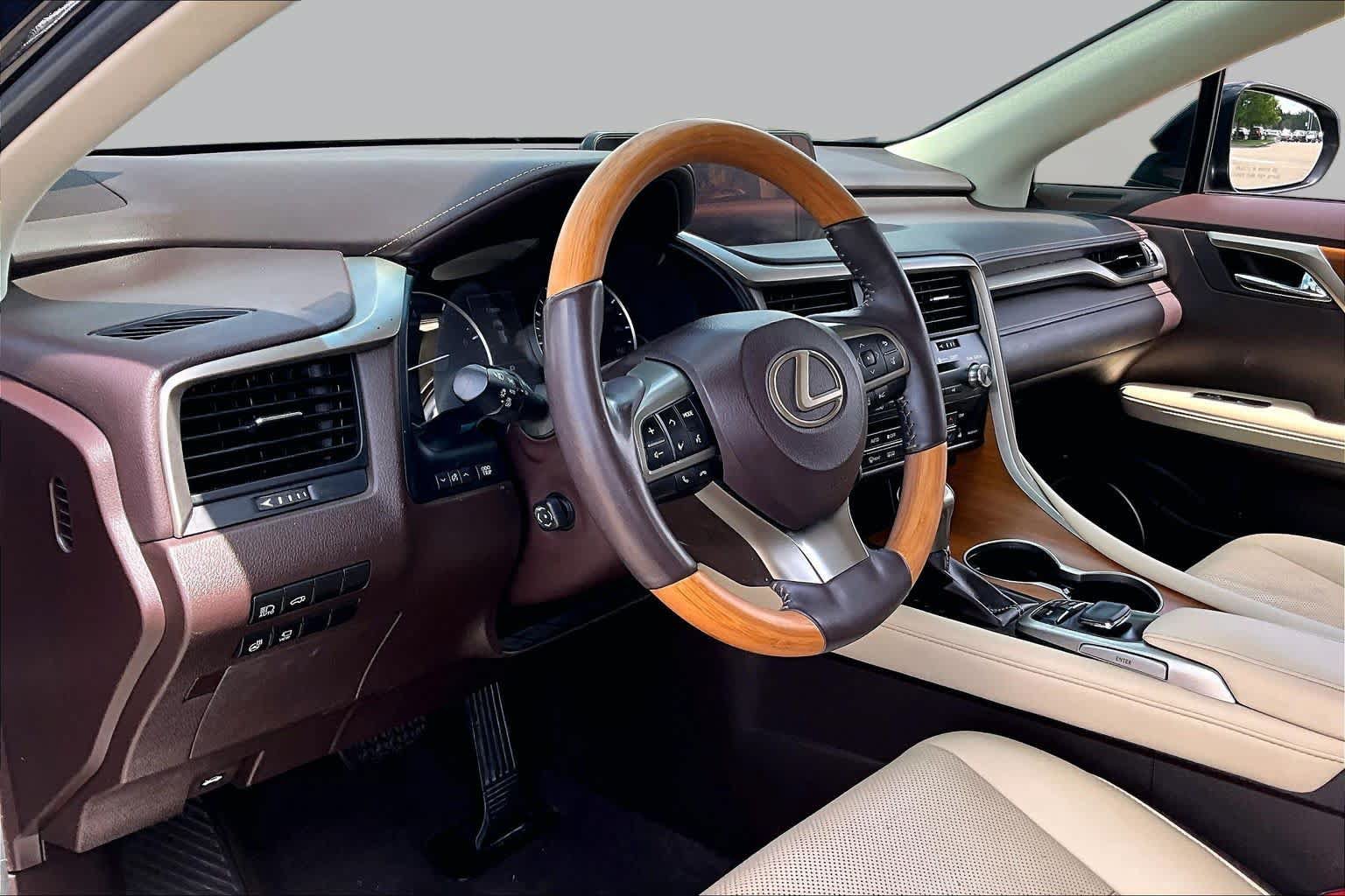 Used 2019 Lexus RX 350 FWD w/ Navigation Package image 15