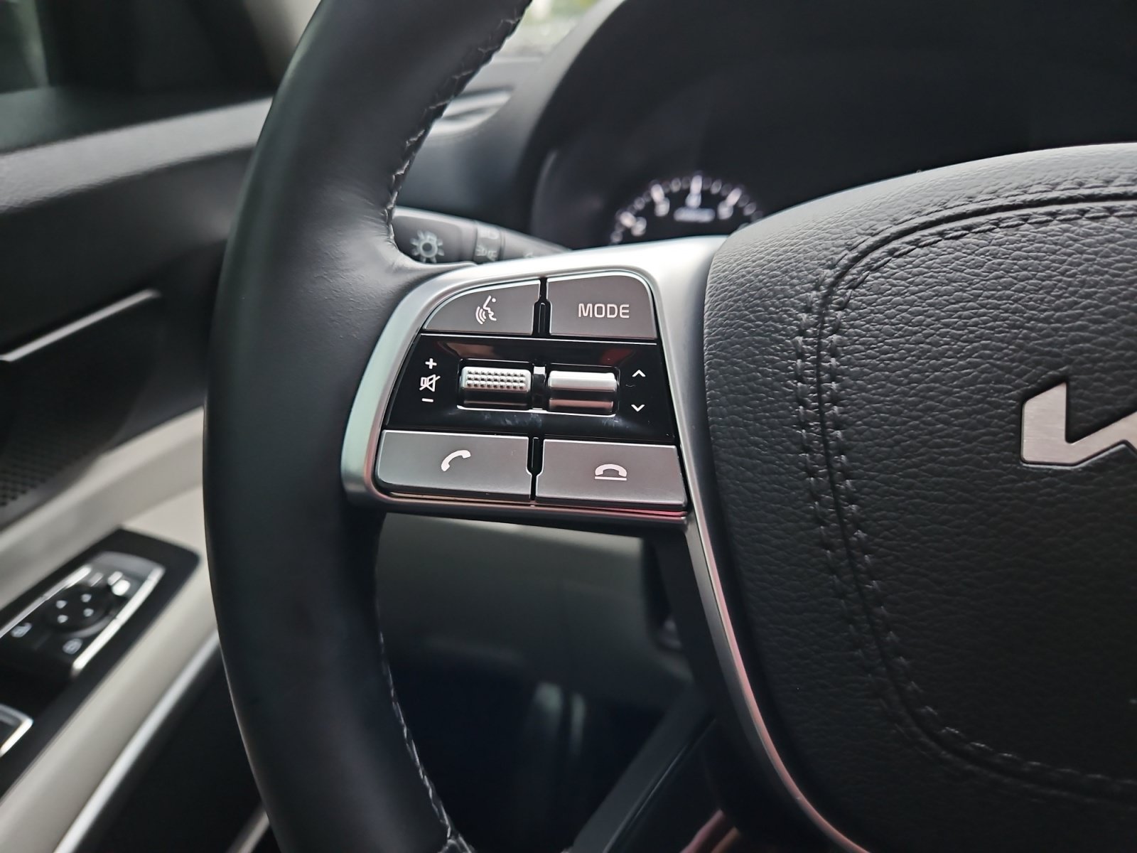 Used 2022 Kia Telluride EX w/ EX Premium Package AWD/4WD image 29