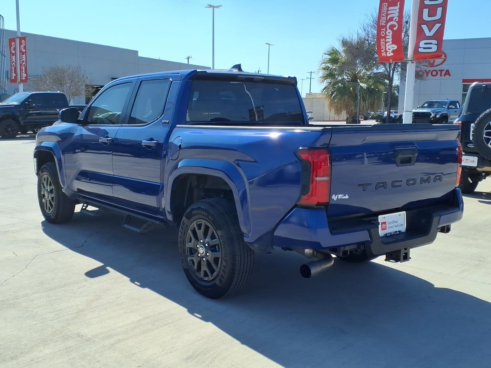 Used 2025 Toyota Tacoma SR5 image 5