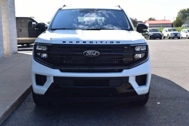 New 2025 Ford Expedition Max Platinum image 8