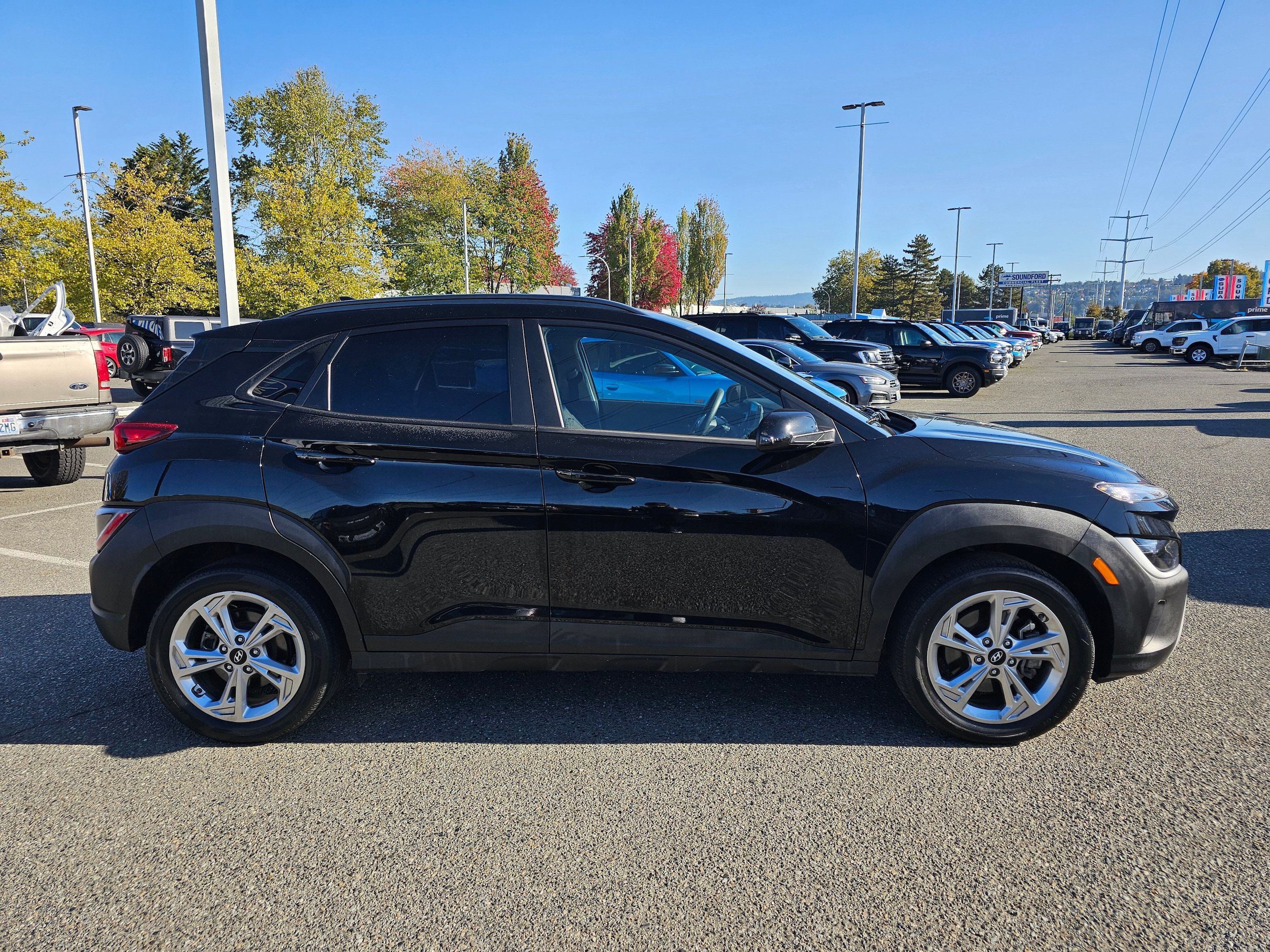 Used 2022 Hyundai Kona SEL w/ Cargo Package AWD/4WD image 4