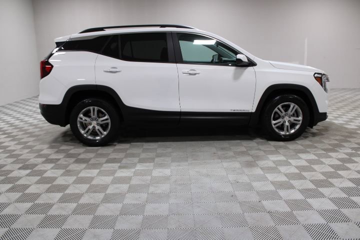 Certified 2022 GMC Terrain SLE w/ Driver Convenience Package image 11