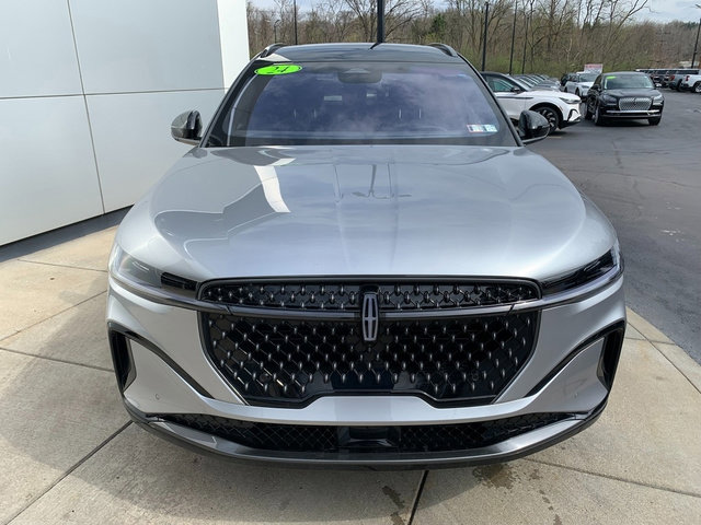 Certified 2024 Lincoln Nautilus Reserve w/ Jet Appearance Package (87T) AWD/4WD image 10