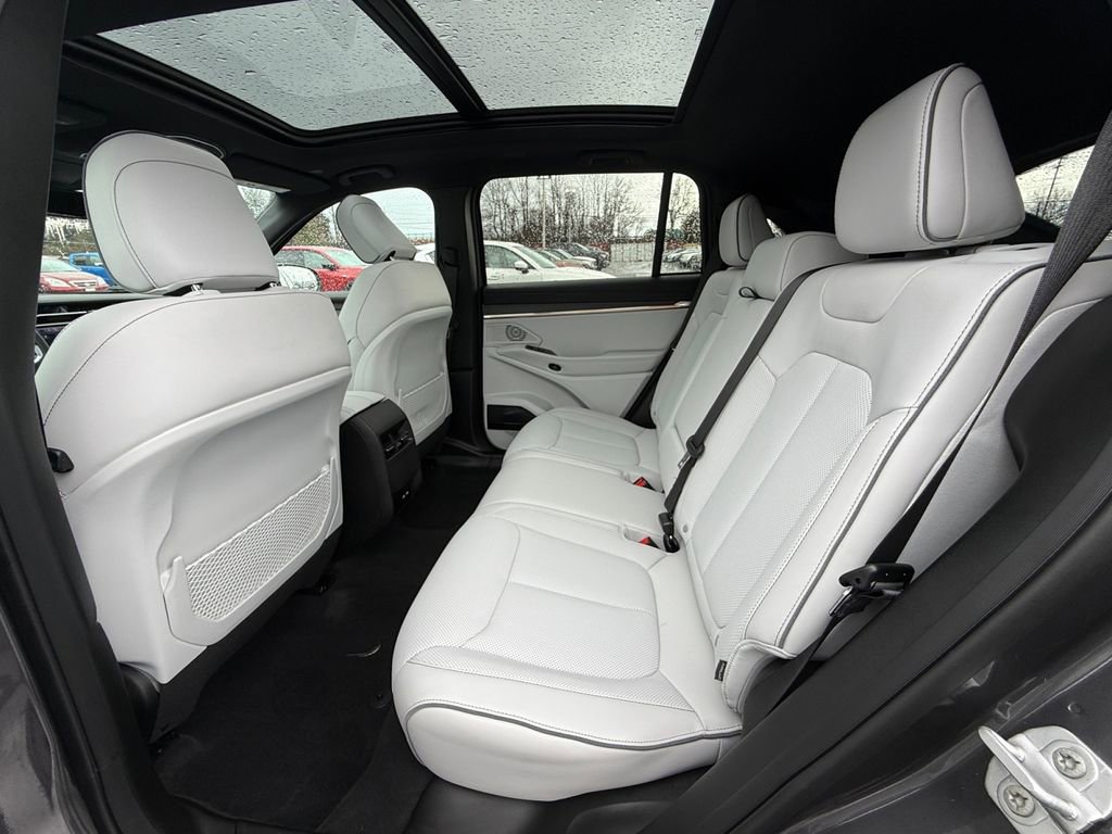 Used 2025 Jeep Wagoneer S Limited image 25