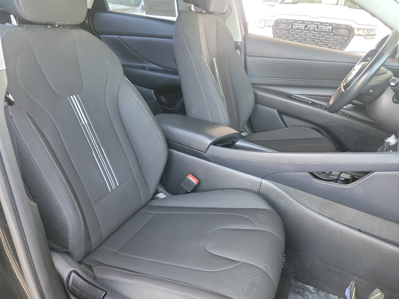Used 2023 Hyundai Elantra SEL w/ Convenience Package FWD image 24