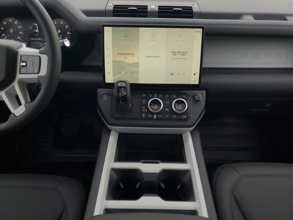New 2026 Land Rover Defender 130 X-Dynamic SE AWD/4WD image 27