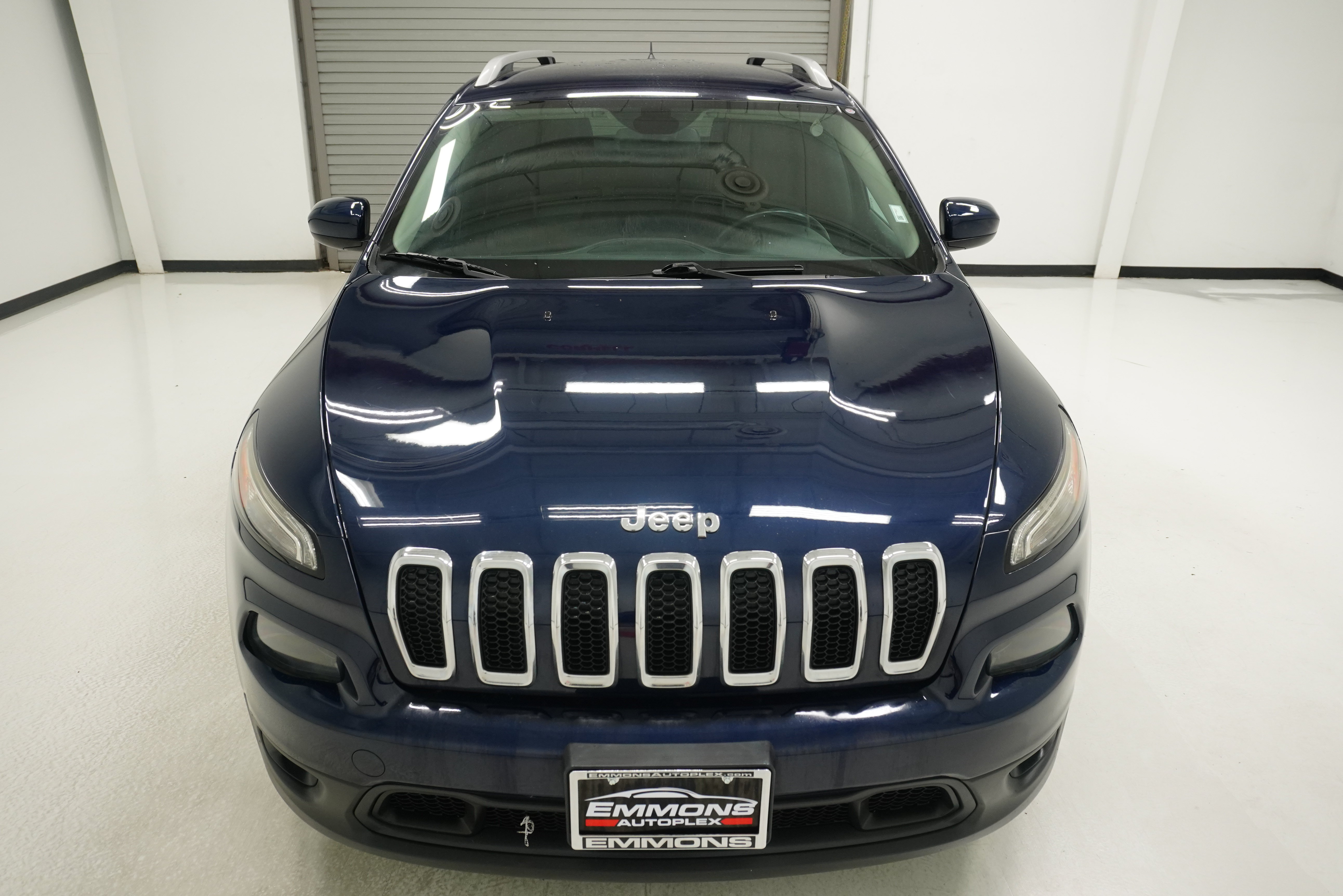 Used 2014 Jeep Cherokee Latitude FWD image 2