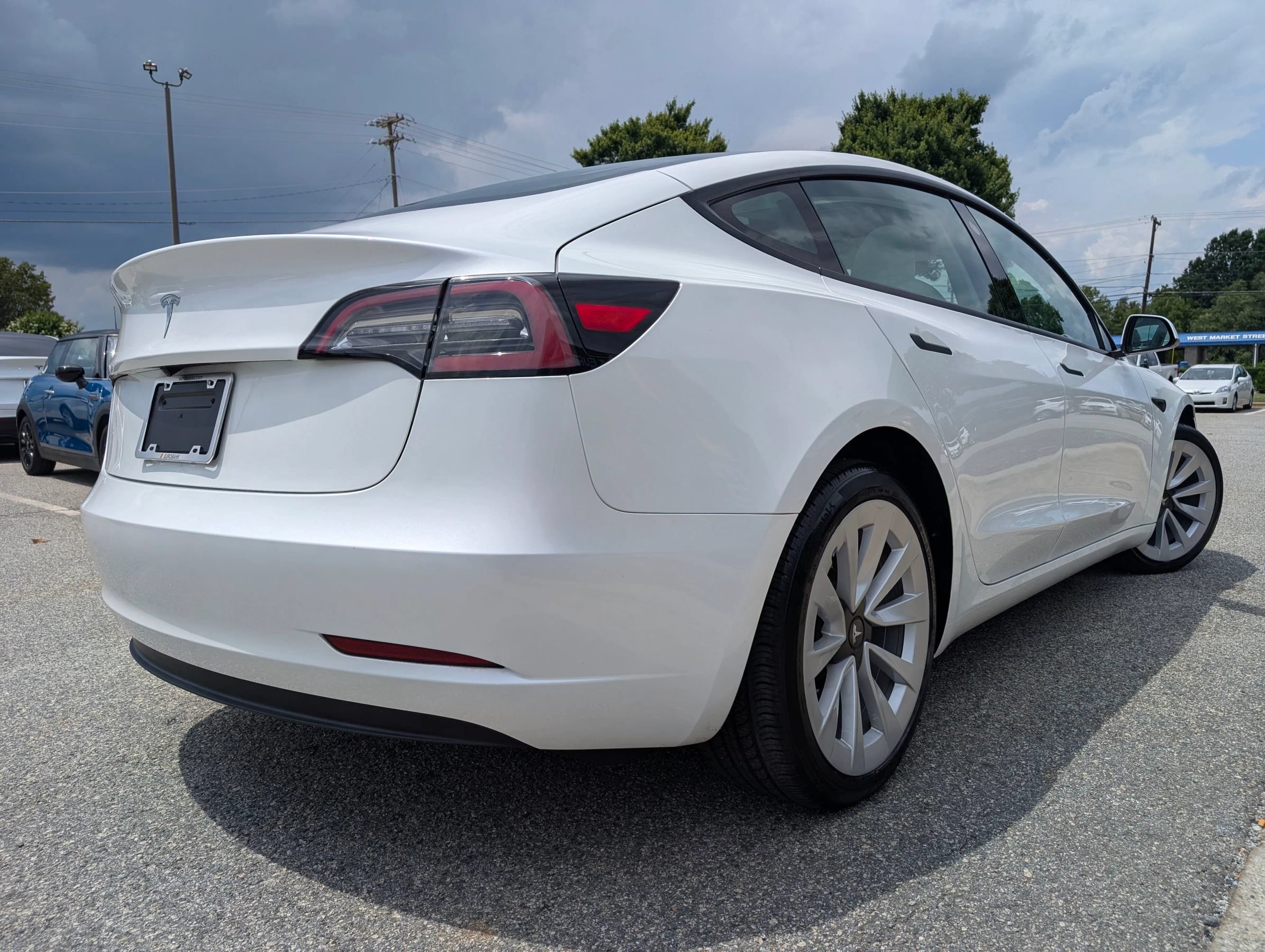 Used 2023 Tesla Model 3 Standard Range RWD image 5