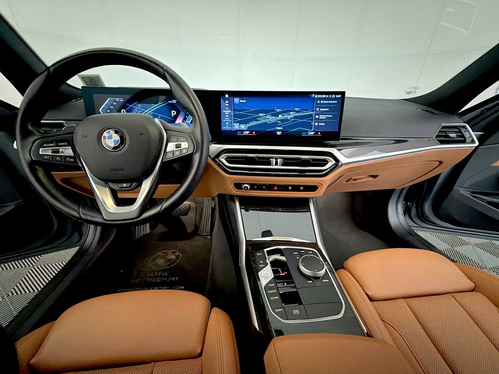 Used 2024 BMW 330i xDrive Sedan w/ Premium Package AWD/4WD image 16