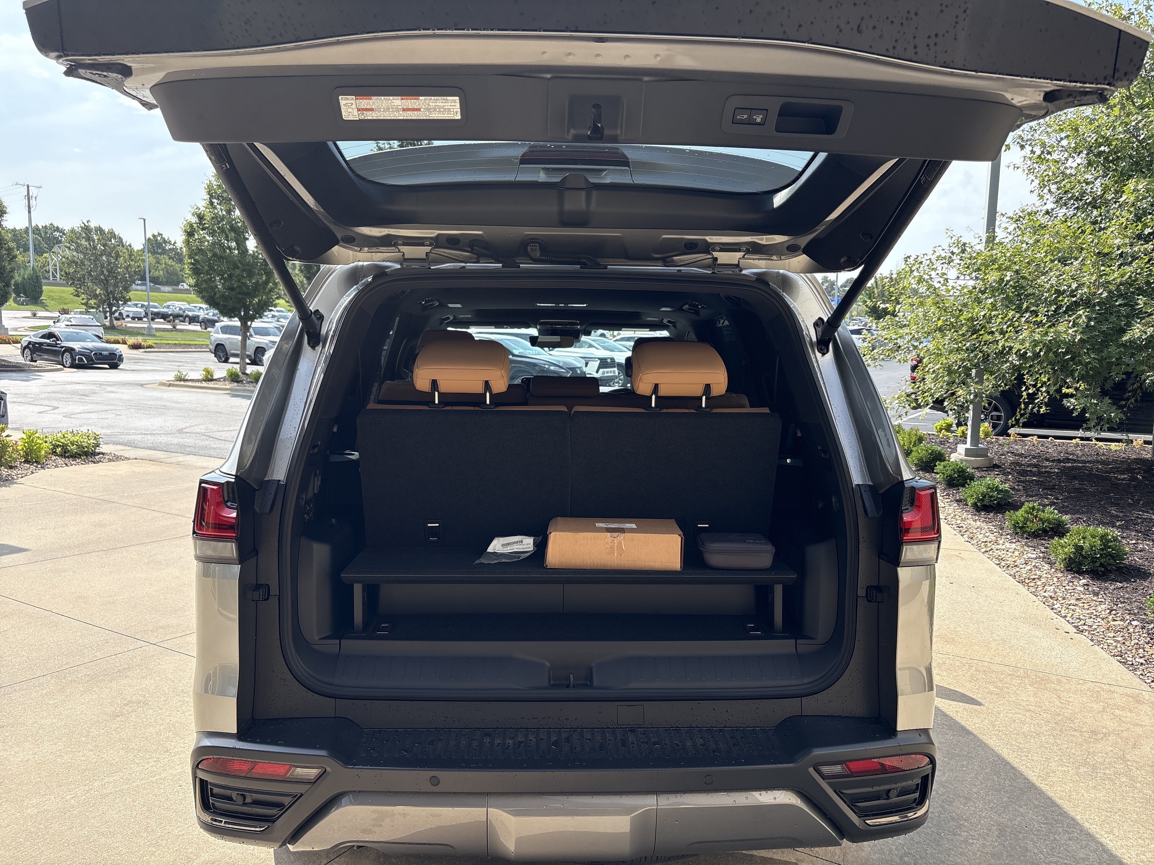 New 2026 Lexus LX 700h Luxury AWD/4WD image 33