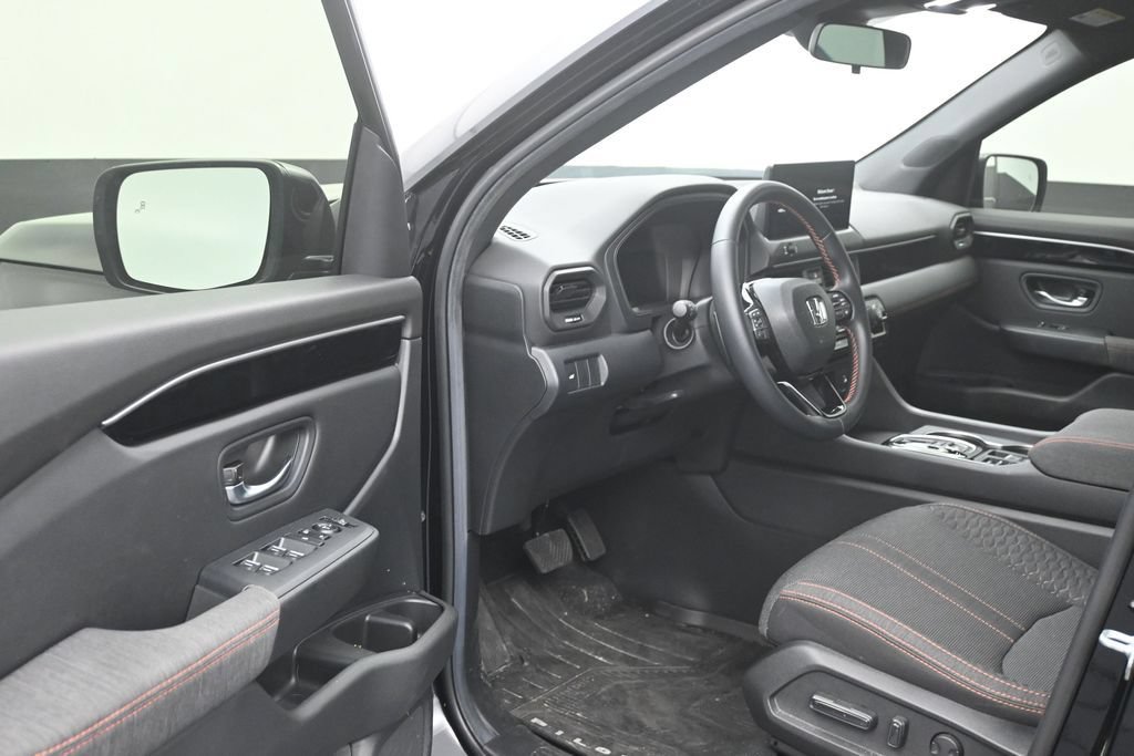 Used 2026 Honda Pilot Sport image 10