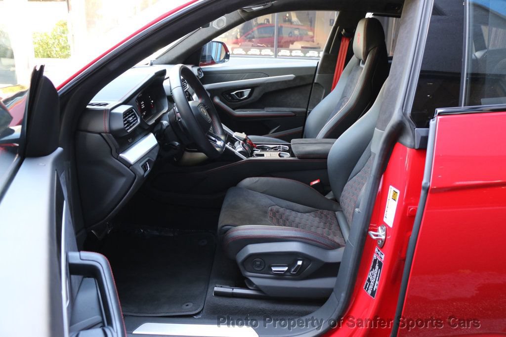 Used 2024 Lamborghini Urus S AWD/4WD image 31