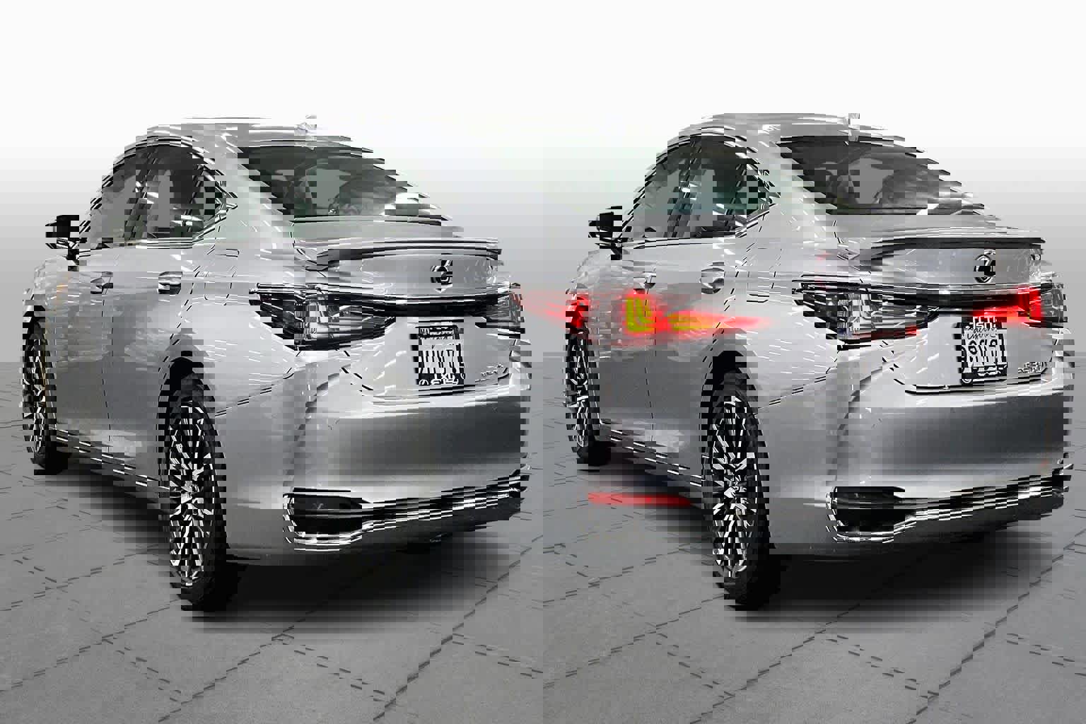 Used 2025 Lexus ES 300h w/ Premium Package image 11