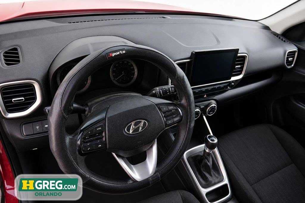 Used 2021 Hyundai Venue SE w/ Cargo Package FWD image 10