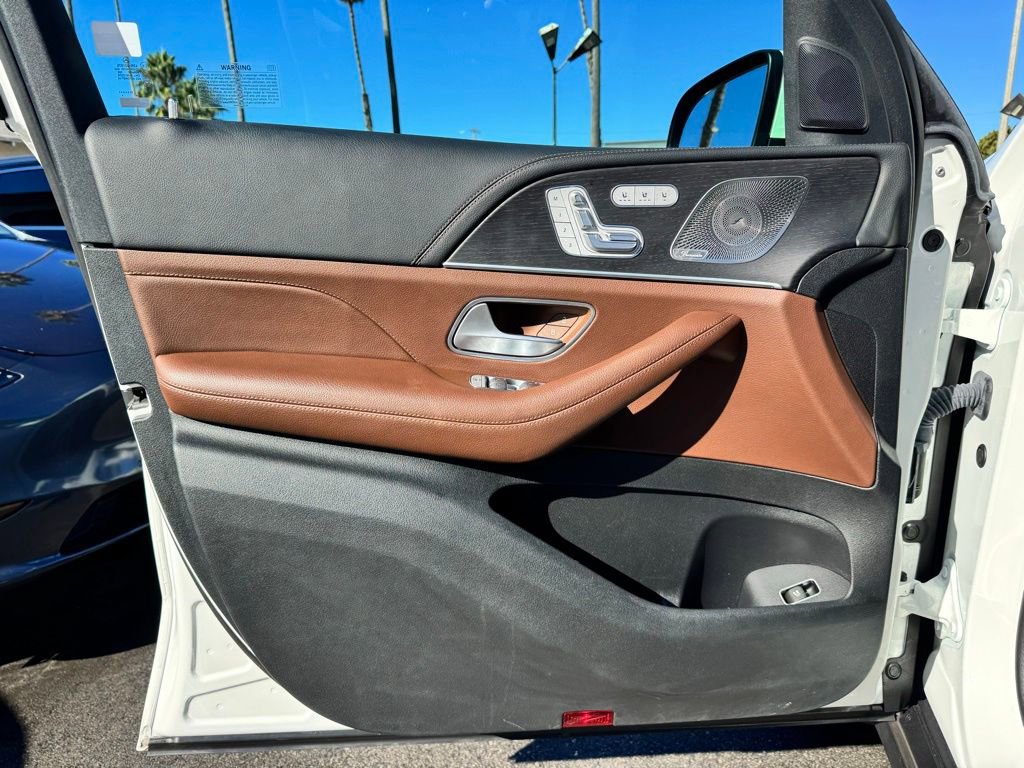 Used 2024 Mercedes-Benz GLE 350 4MATIC image 11