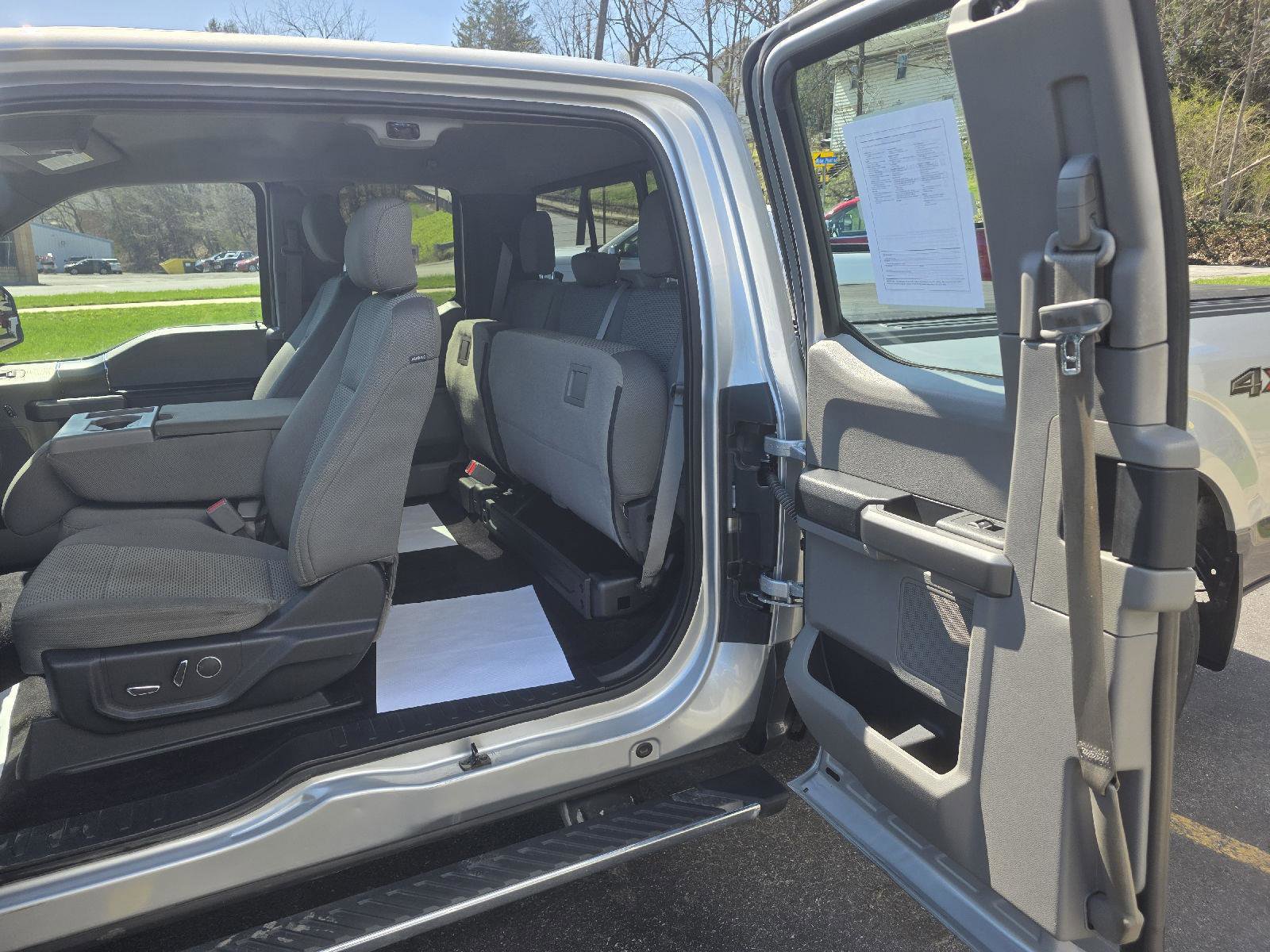 Used 2015 Ford F150 XLT w/ Equipment Group 302A Luxury image 16