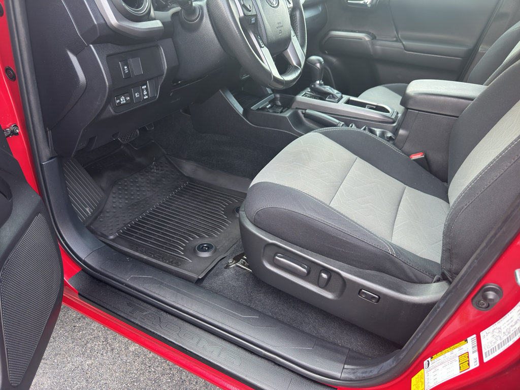 Used 2023 Toyota Tacoma TRD Sport AWD/4WD image 11