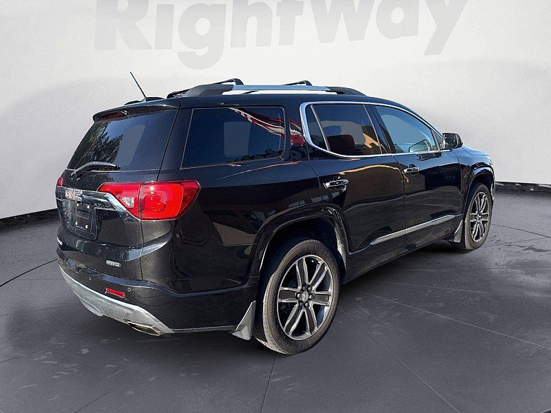 Used 2019 GMC Acadia Denali w/ Technology Package AWD/4WD image 5