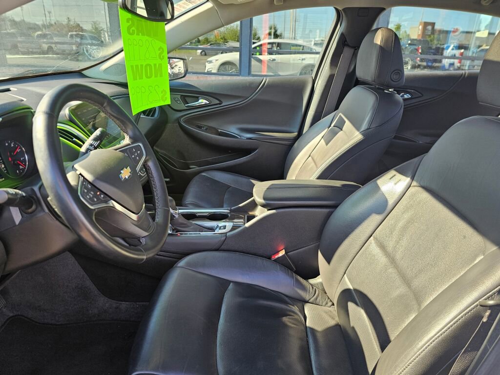 Used 2024 Chevrolet Malibu LT FWD image 16