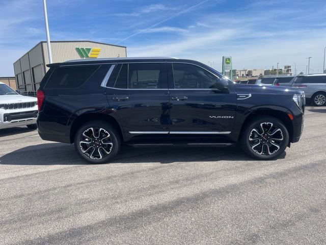 Used 2023 GMC Yukon SLT image 4