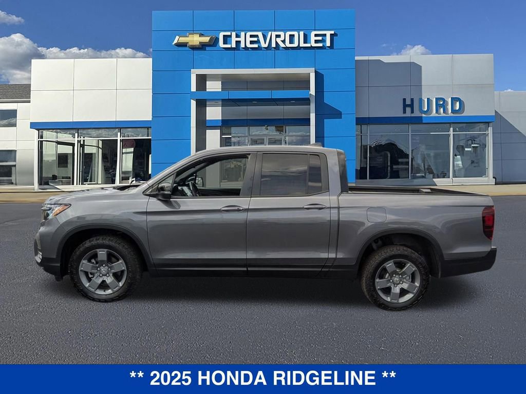 Used 2025 Honda Ridgeline TrailSport image 7