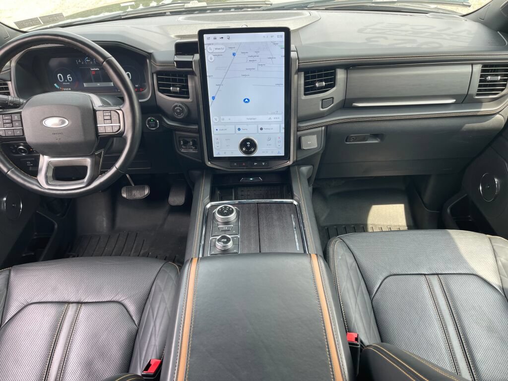 Used 2023 Ford Expedition Platinum AWD/4WD image 36